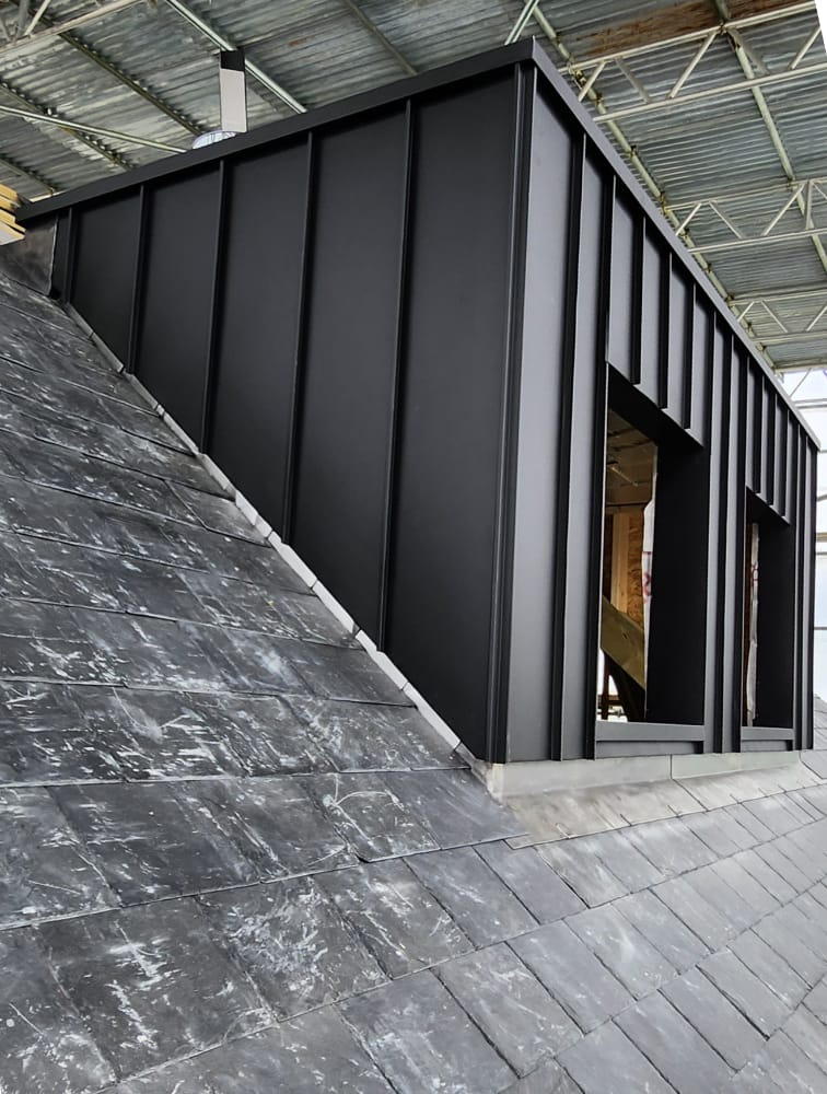 dark grey aluminium